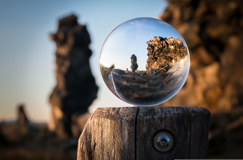 didgeman glass sphere 1746506